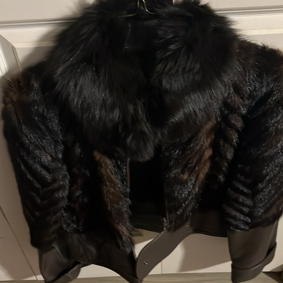 Gorgeous Mink jacket - Picture 3 of 3